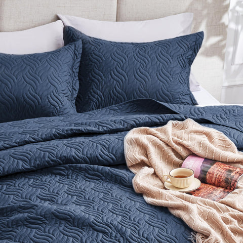 Love's cabin king size 106 by 96 inches fits large beds