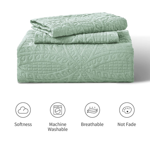 Love's cabin lightweight coverlet provides comfy coverage during warmer nights.