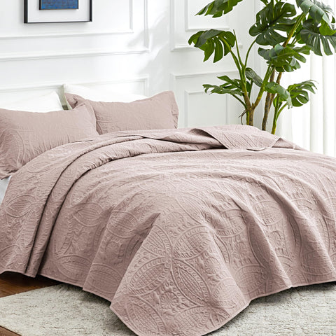 Love's cabin pillow shams complete the set with cohesive styling