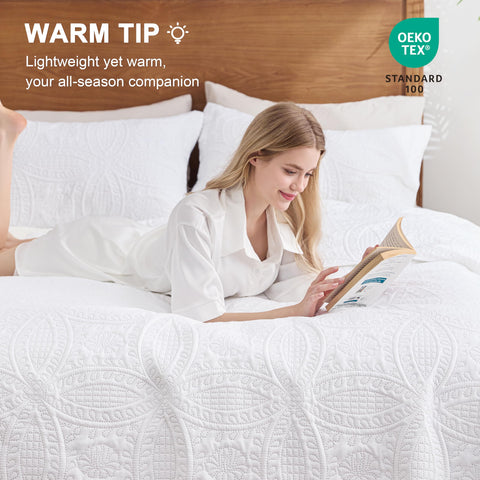 Love's cabin soft-polyester fabric close-up with a cozy feel for year-round comfort.