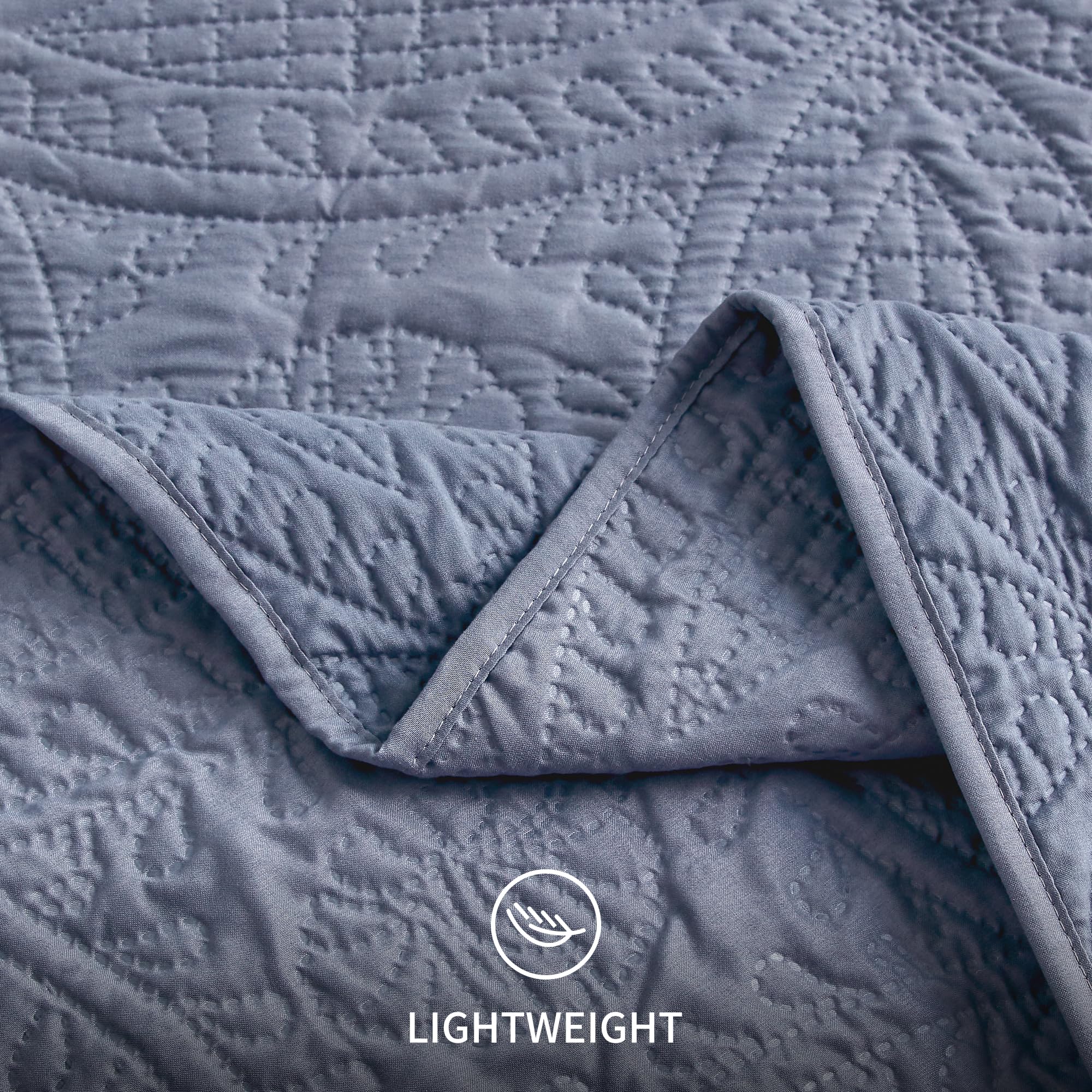 Love's cabin three-piece set laid out on bed