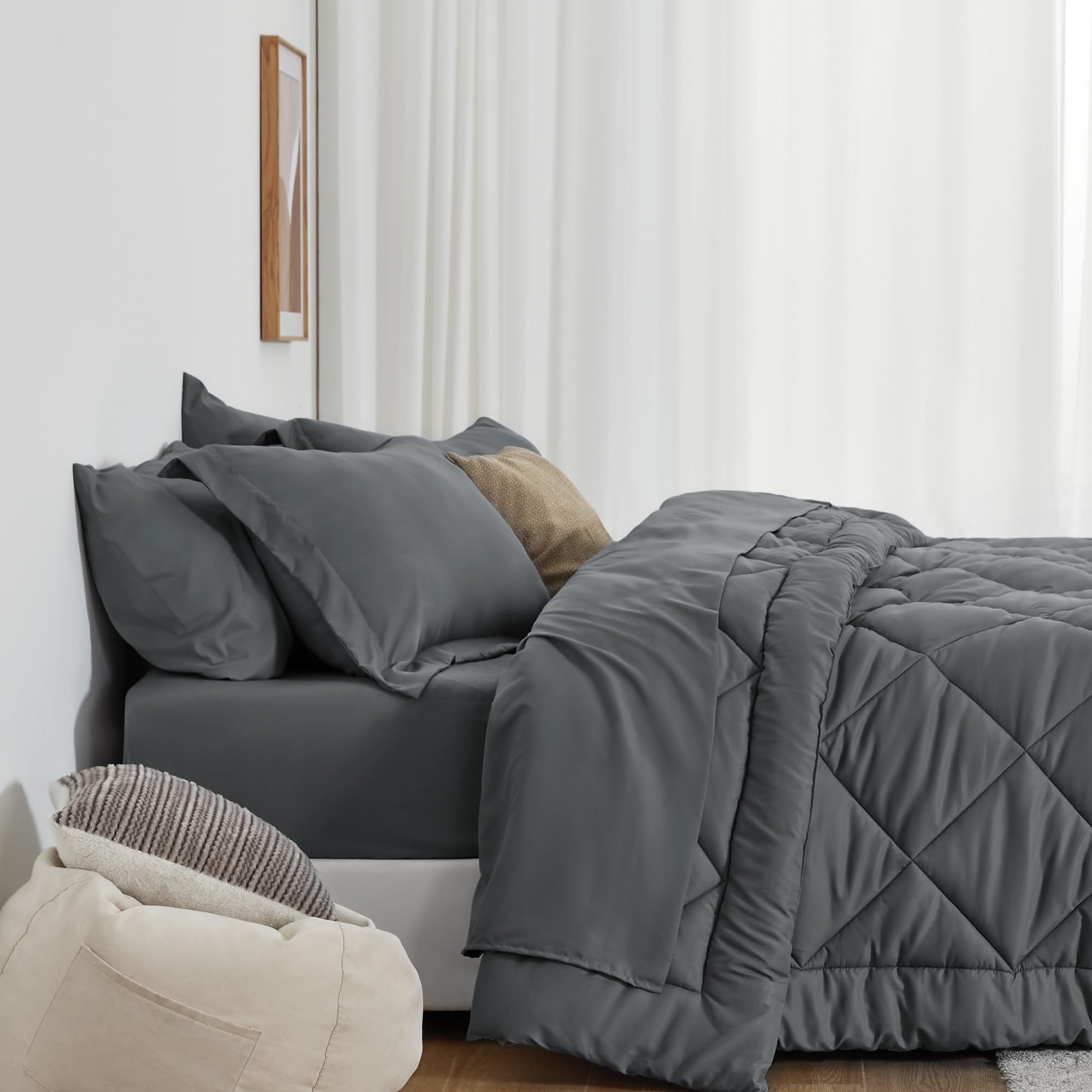 Love's cabin box stitching detail prevents fill shifting for lasting comfort