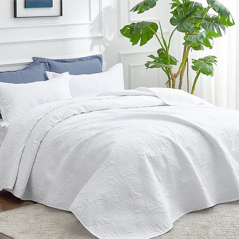 Love's cabin coverlet showing ultrasonic press technology for durability.
