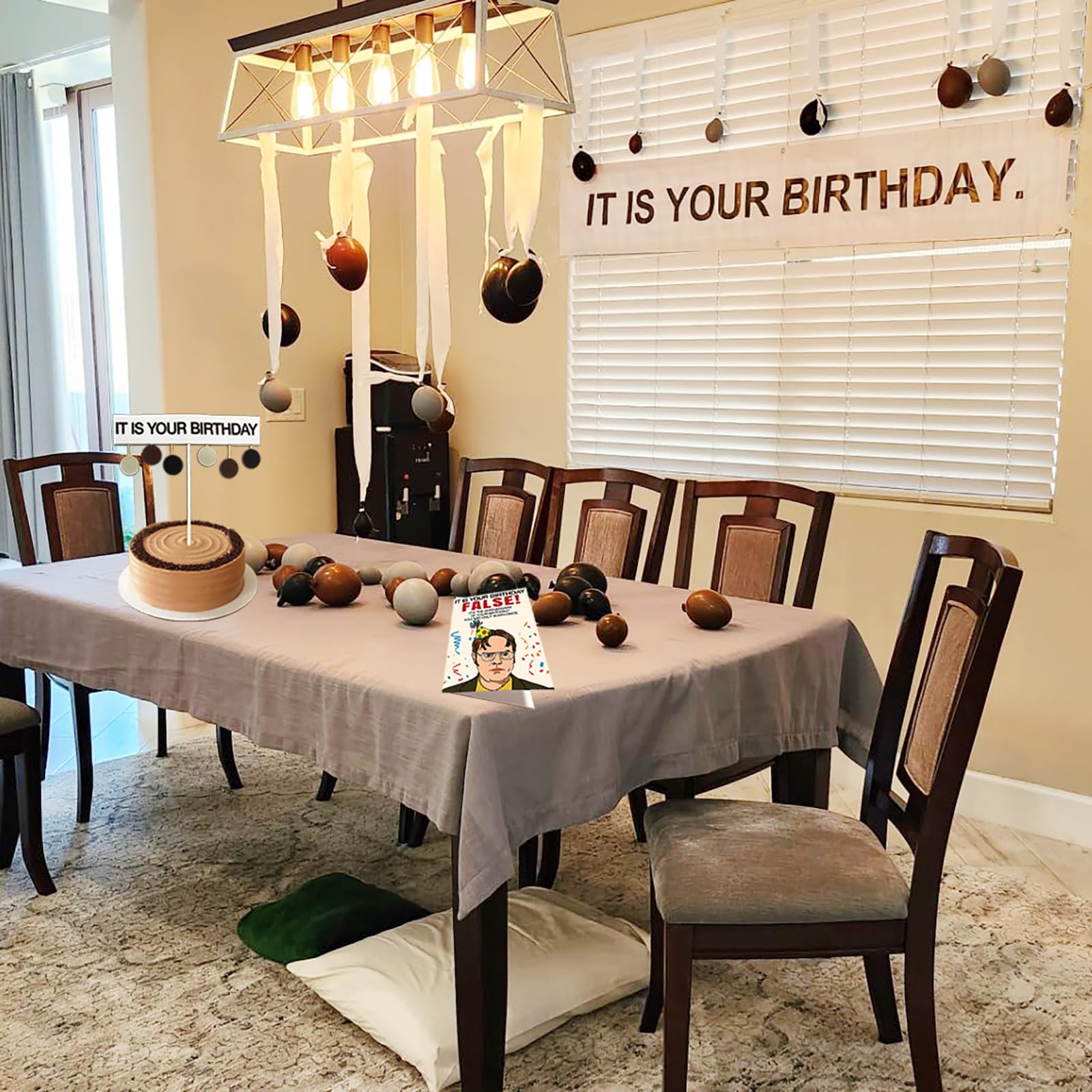 LovinParty birthday card complements the banner with a cheerful message