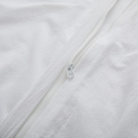 LOVQUE duvet cover showing zipper closure and interior ties for secure fit.