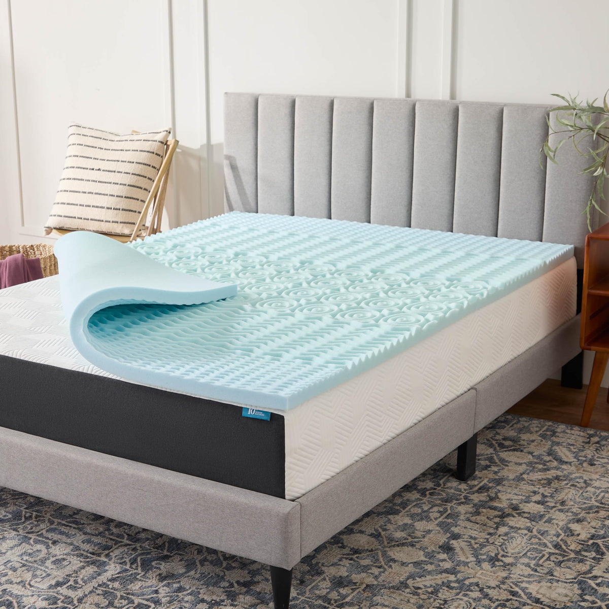 LUCID 2-inch gel memory foam topper cushions the body for a softer, balanced sleep