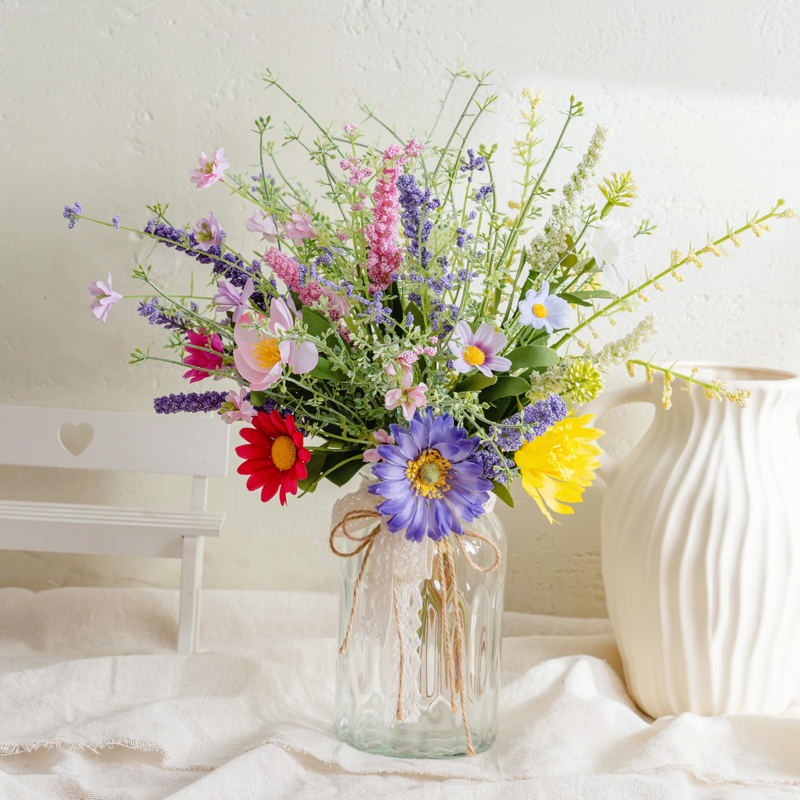 LUEUR eucalyptus greenery bouquet adds natural greenery to living rooms and desks.