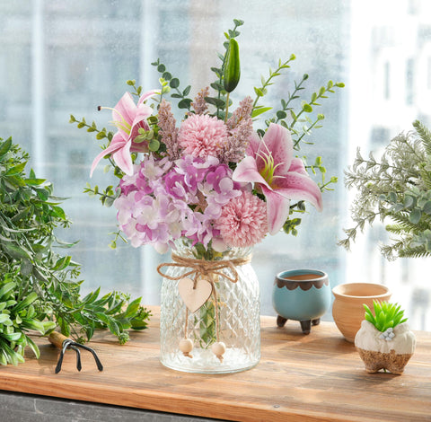 LUEUR realistic no-maintenance flowers provide lasting color without ongoing care.
