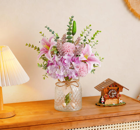 LUEUR soft pink floral decor for a cozy home ambiance.
