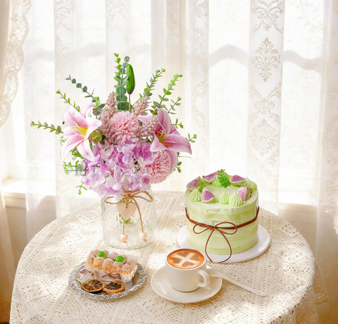 LUEUR spring decor and Mother's Day gift idea with floral arrangement.