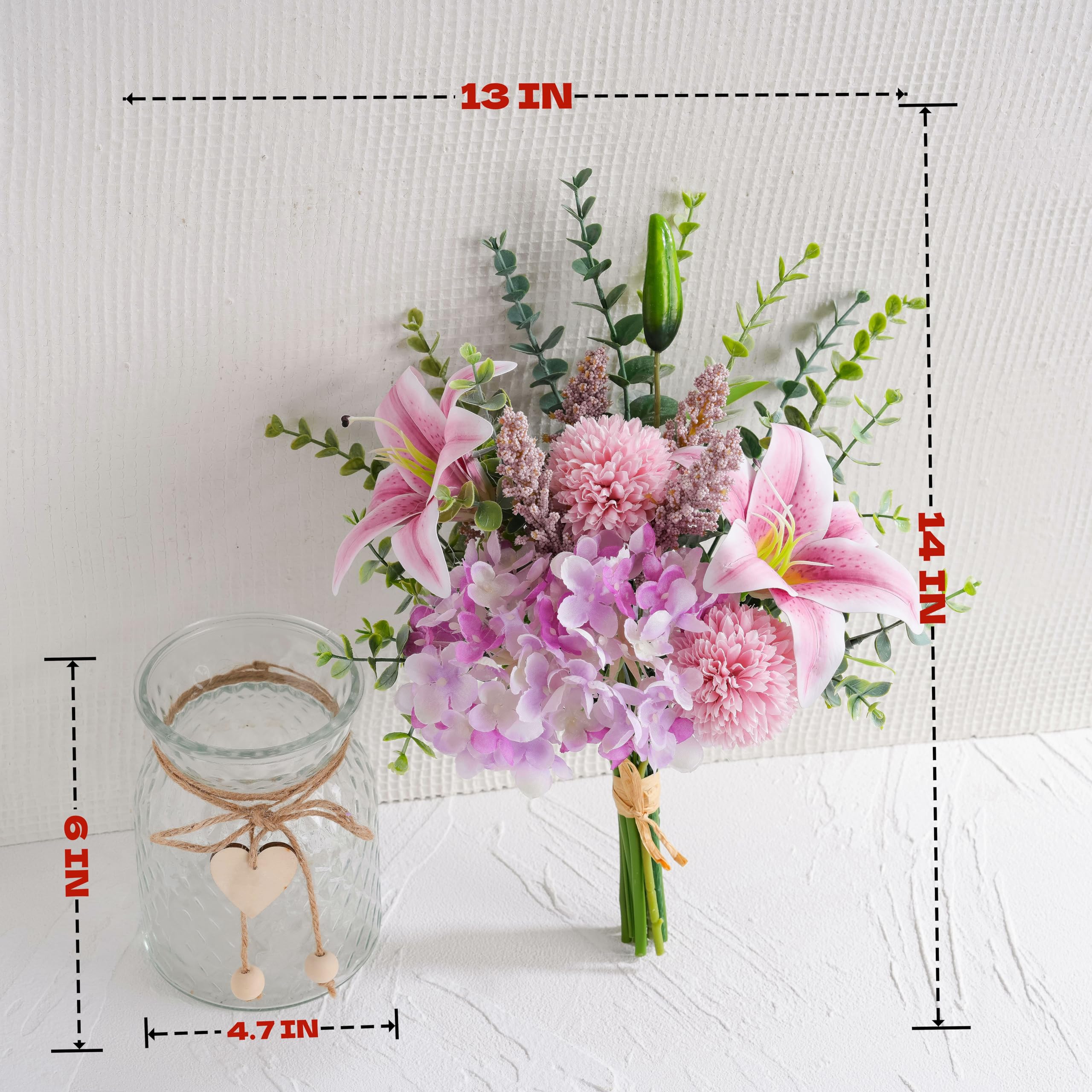 LUEUR warm, inviting flower display that elevates living spaces.