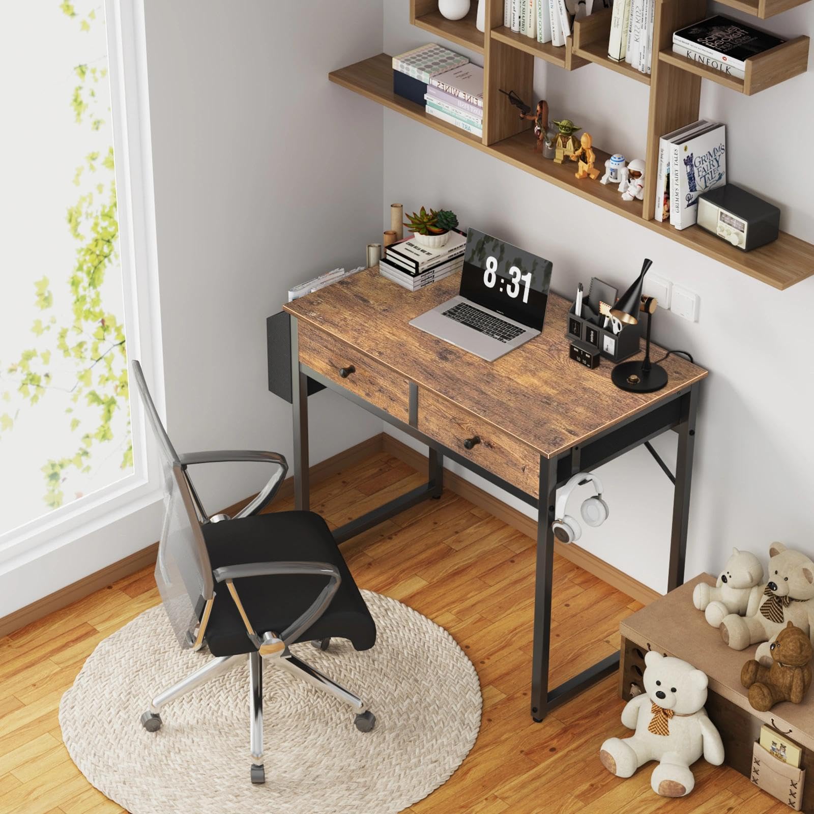 Lufeiya vintage-style desk with fabric drawers and wooden fronts for storage