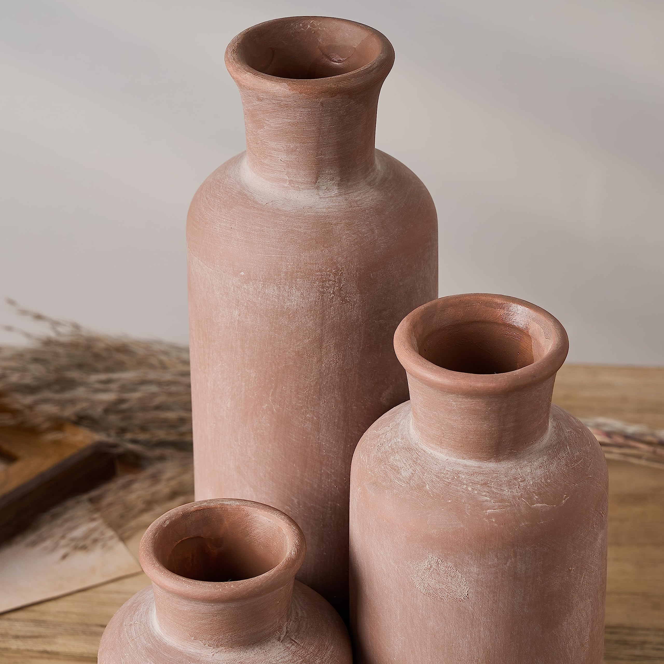 LUKA vase on bedroom desk brings subtle farmhouse charm