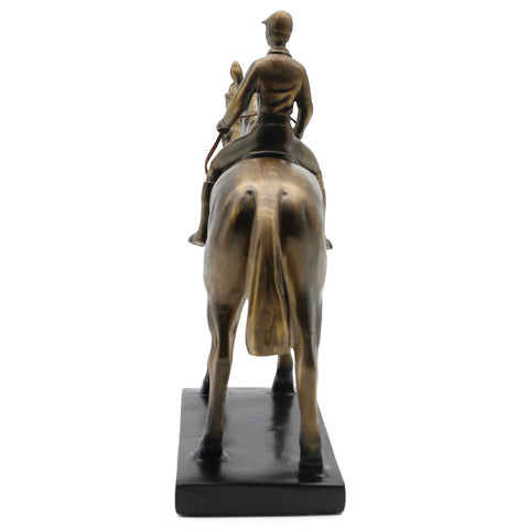Lukitas gift idea for horse lovers, a memorable keepsake ornament.