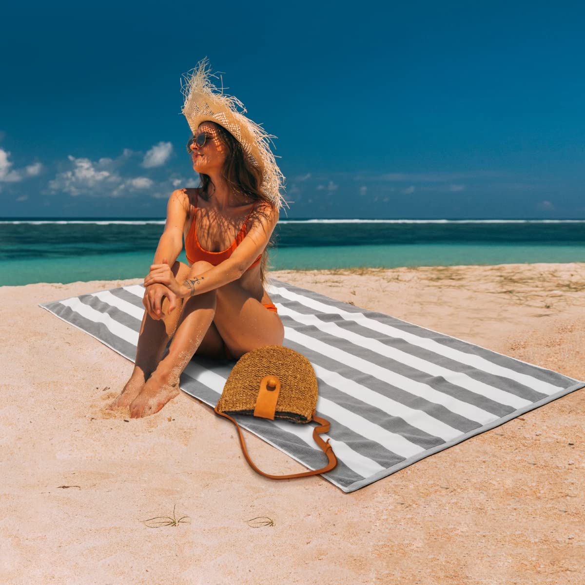 LULUHOME 100% cotton towel, soft and durable for home spa use.