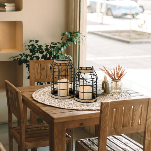 Lumeavetra lanterns as dining table centerpiece add soft ambience.