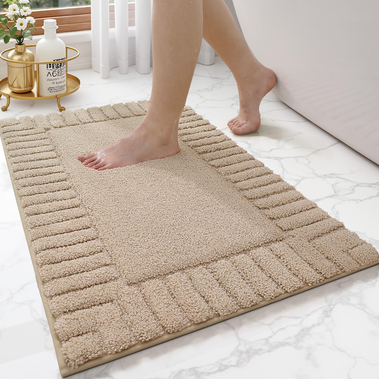 LUMI bath rug ideal for tub and shower daily use