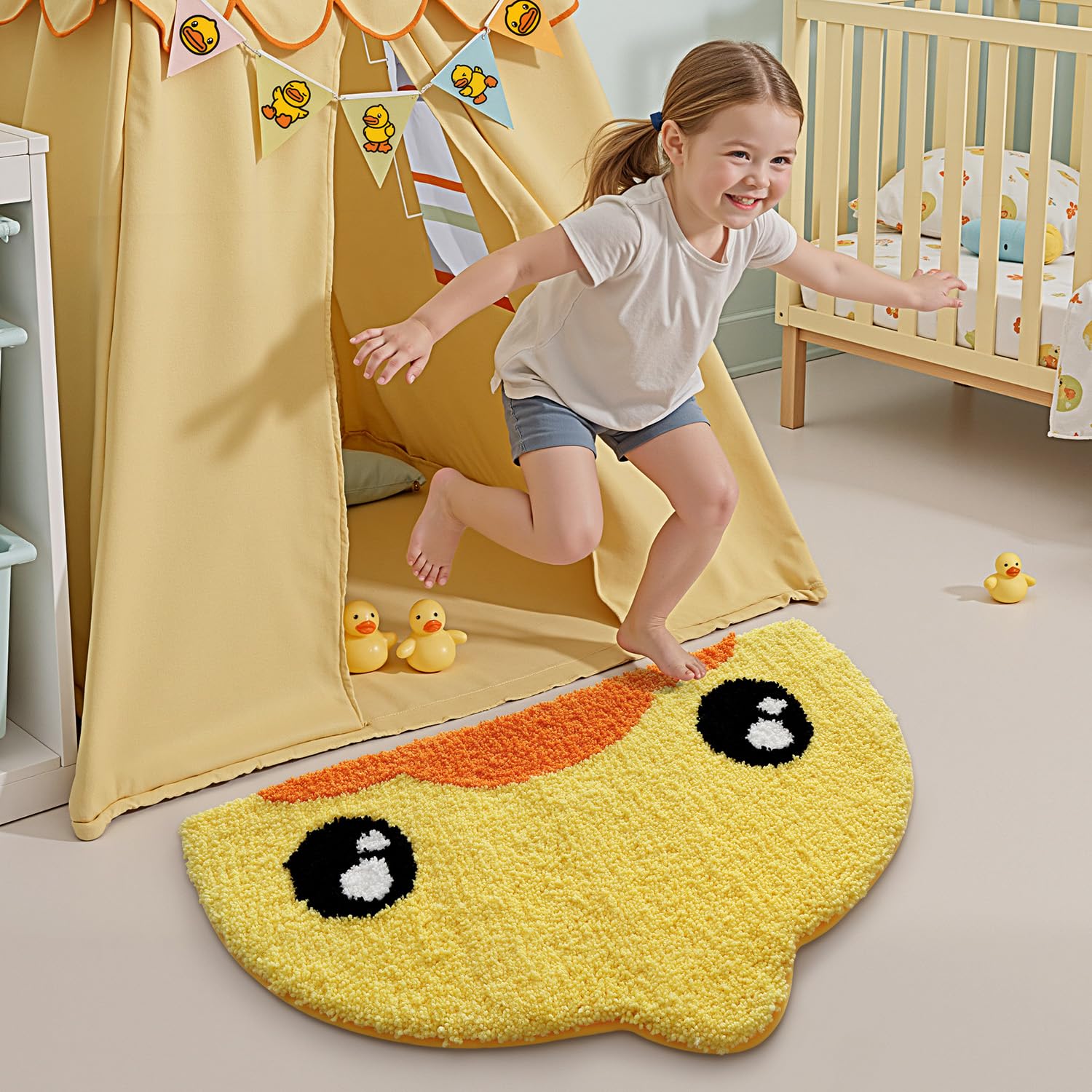 LUMI Cute Rubber Duck bath rug machine washable for easy upkeep