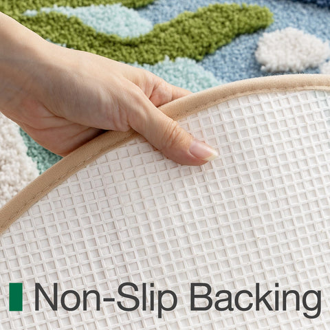 LUMI Machine-washable bath mat for easy cleaning and maintenance.