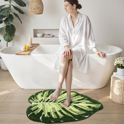 LUMI non-slip bath rug provides safety and quick drying.