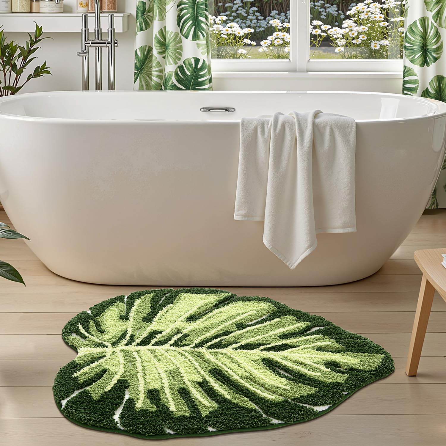 LUMI soft microfiber bath mat delivers luxurious feel and strong absorbency.