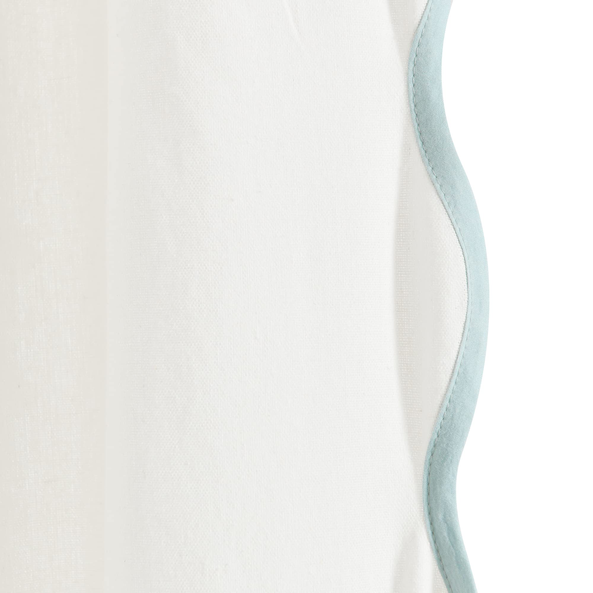 Lush Decor Coastal Chic linen-textured cotton-blend panel adds relaxed coastal ambiance.