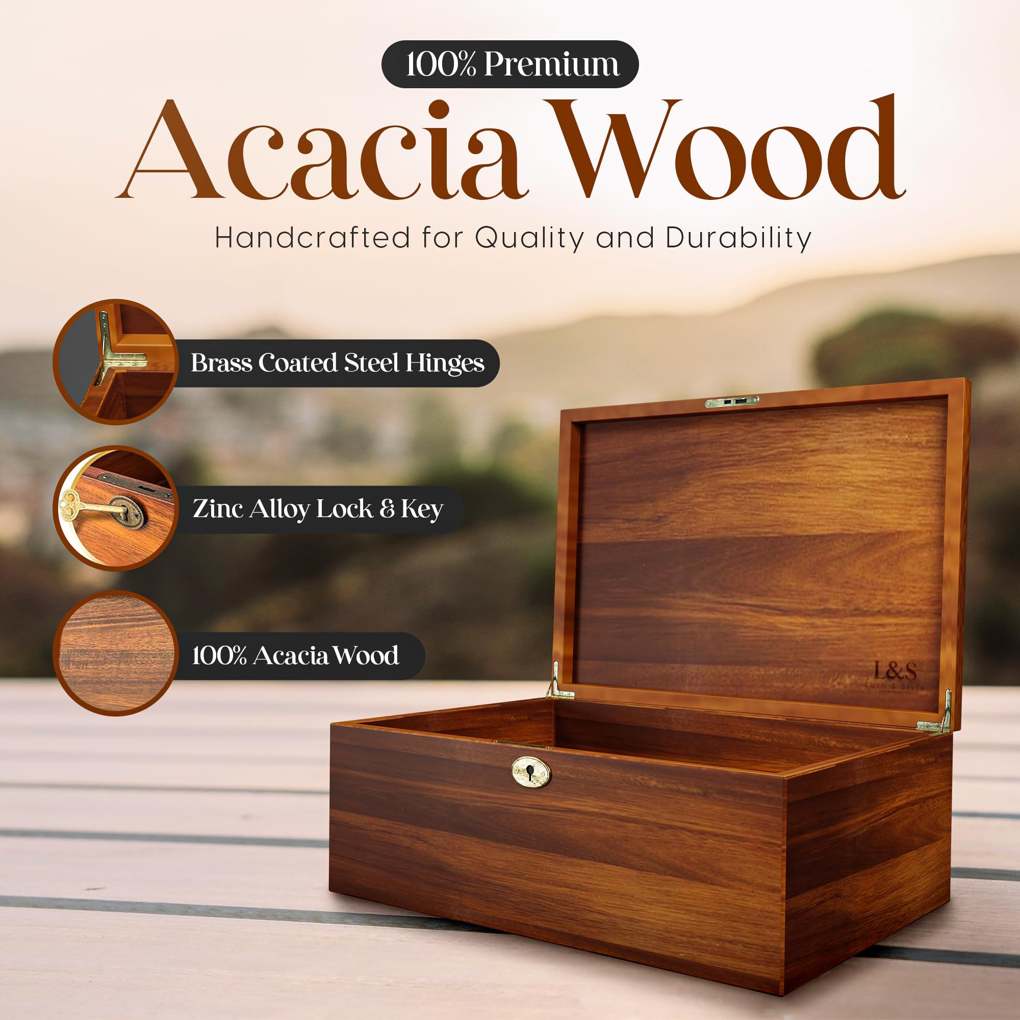 LUSH & STYLE memory box with hinged lid for easy access.