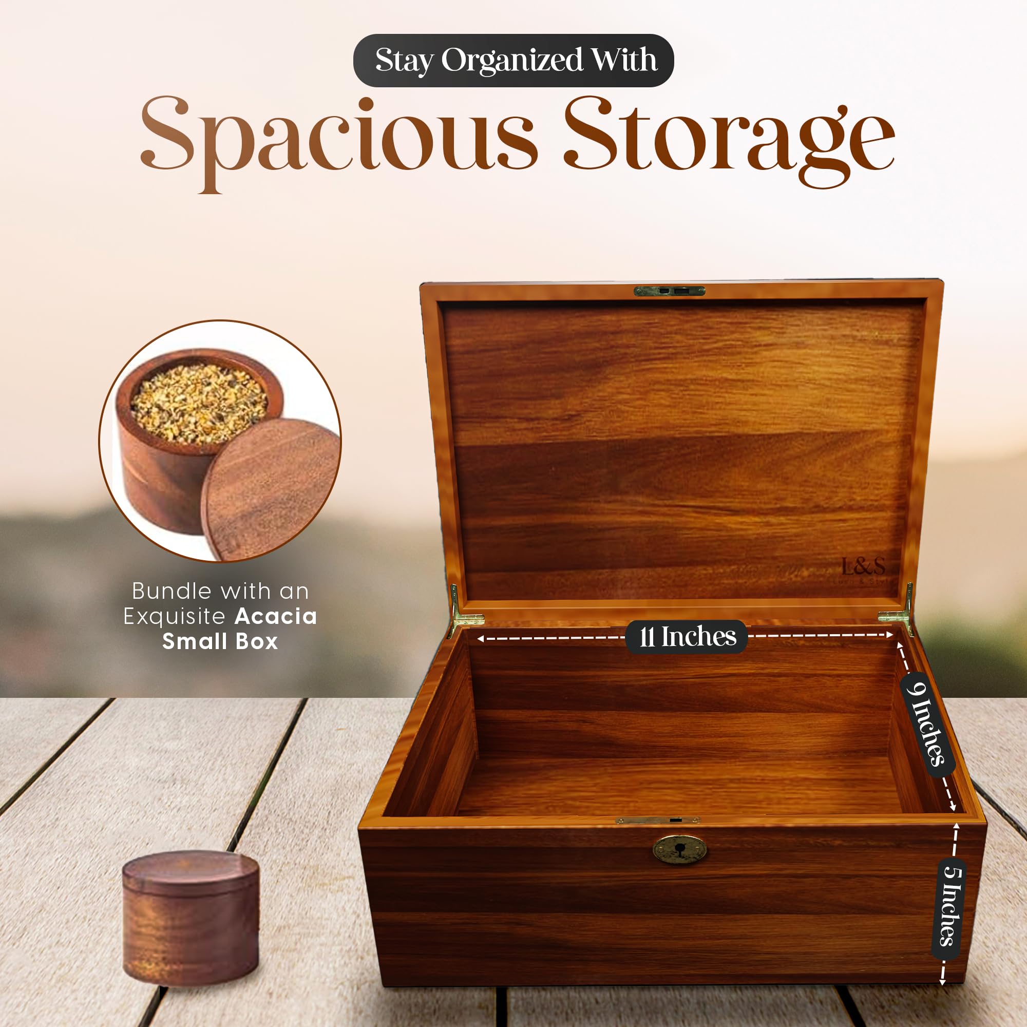 LUSH & STYLE memory box with locking key keeps memories secure.