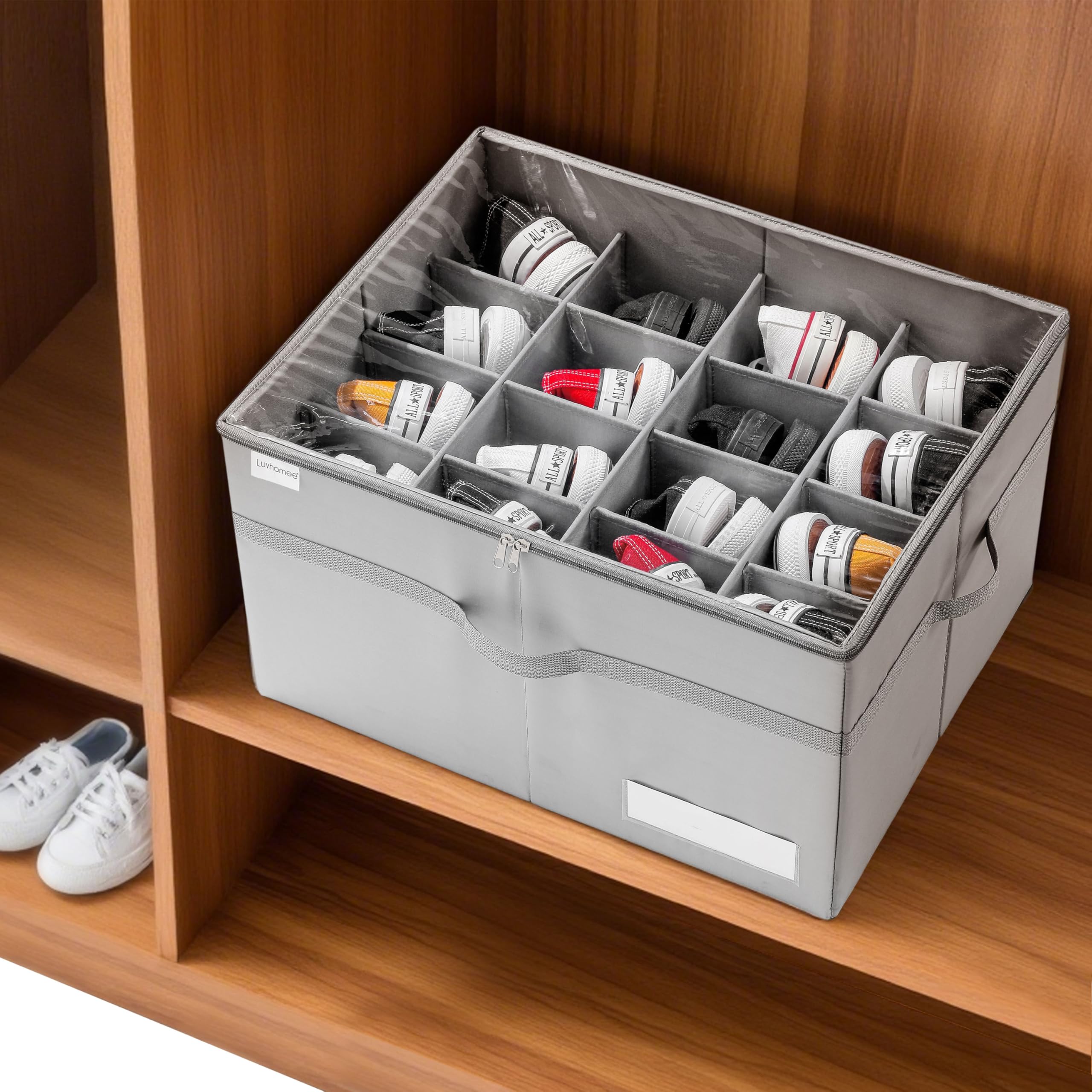 Luvhomee adjustable compartments adapt to different shoe sizes.
