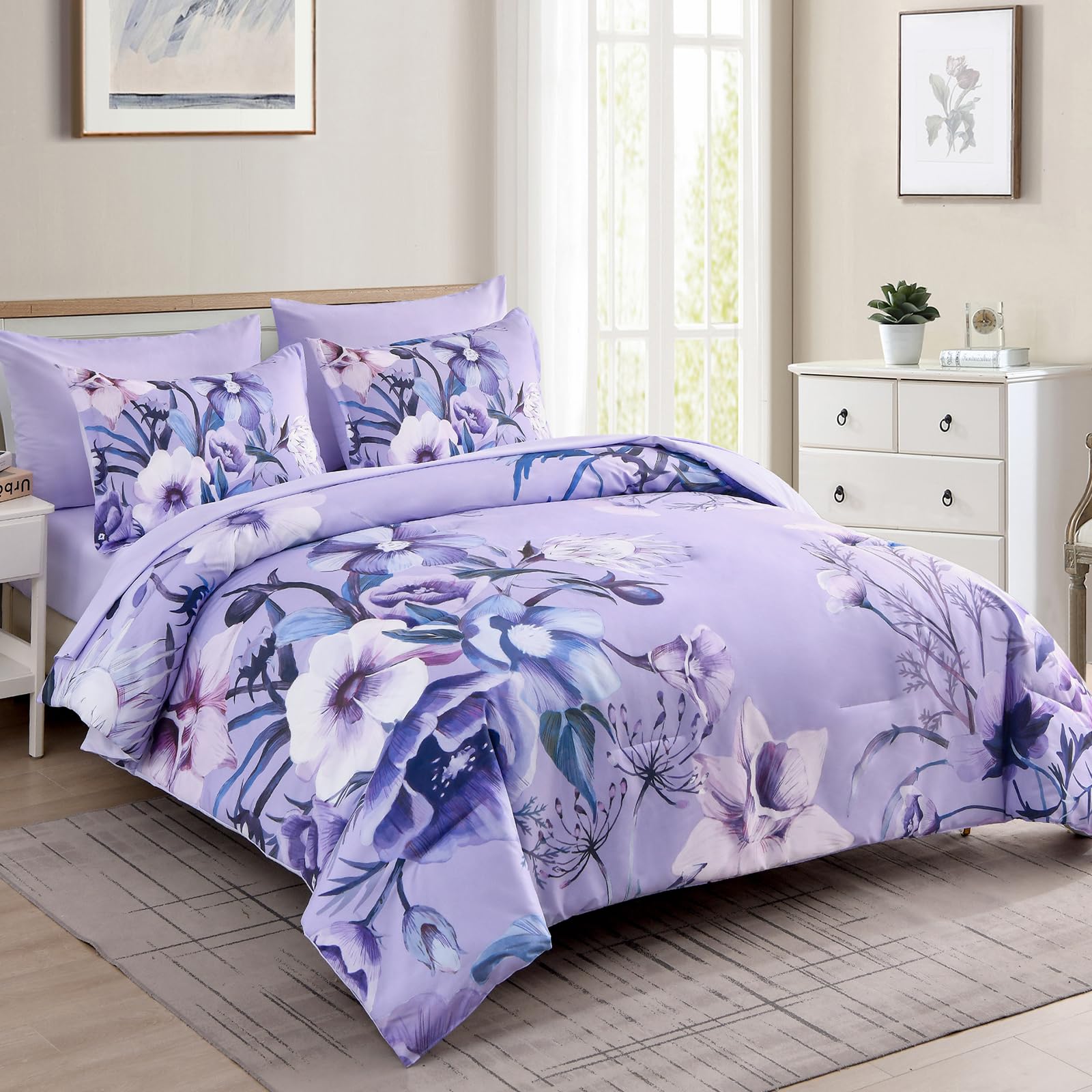 Luxudecor queen-size comforter 90x90 for full coverage and plush warmth.
