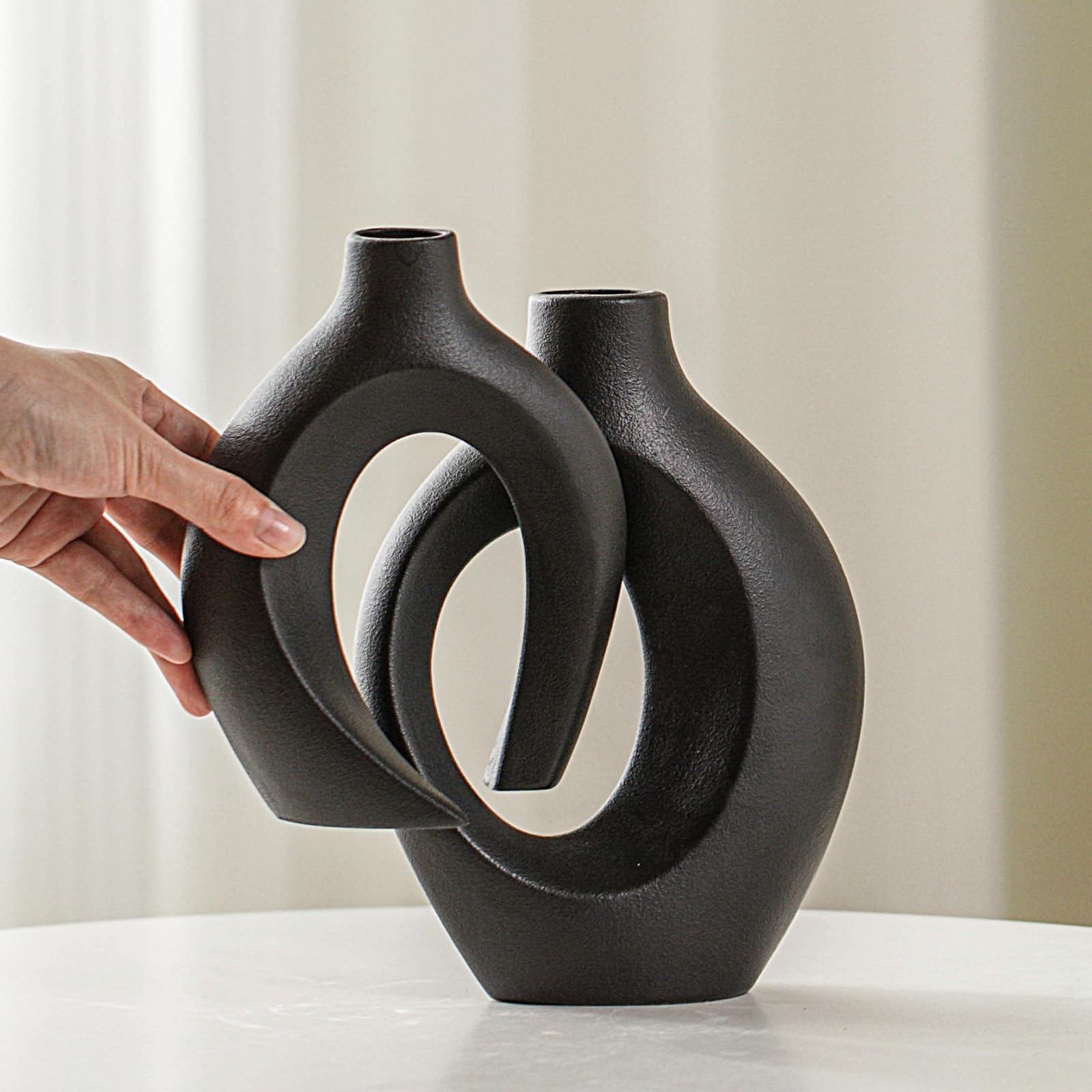 Lvases Snuggle Hollow large vase, side view, matte finish.