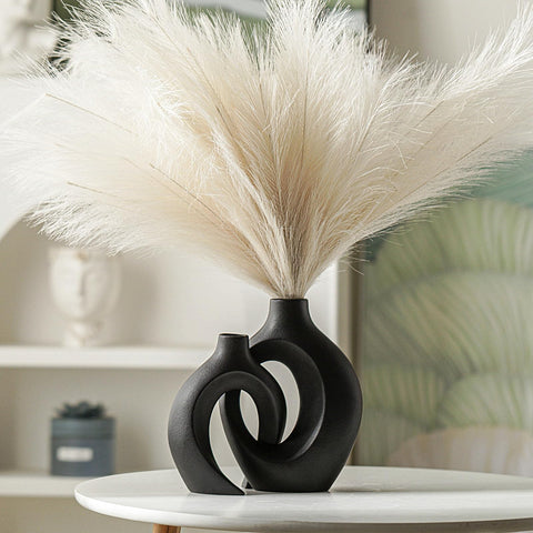 Lvases Snuggle Hollow small vase, front view, stems perfect.