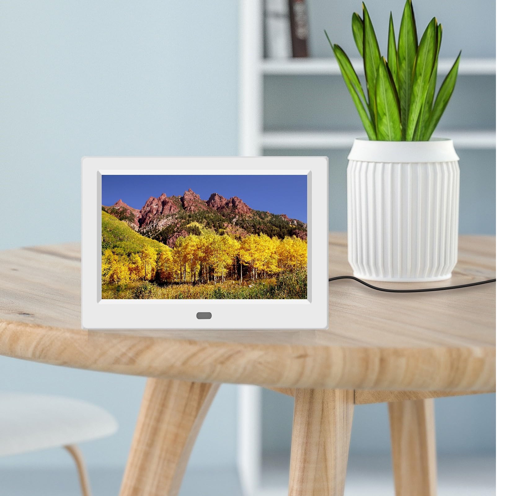 LXBYJKJ USB photo-frame function personalizes with family pictures