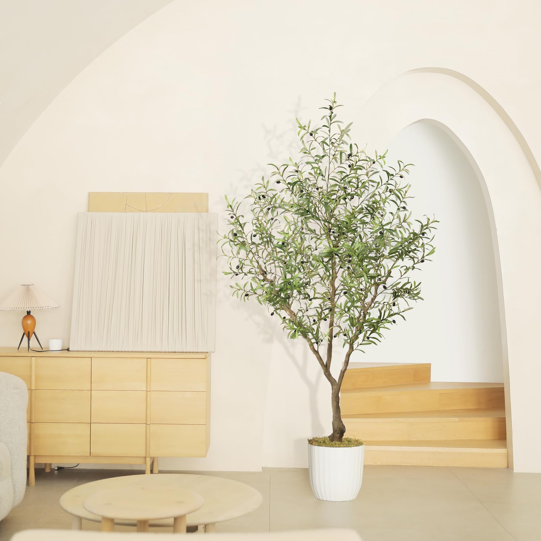 LYERSE olive tree 7ft dust-wipe-clean leaves simplify upkeep.