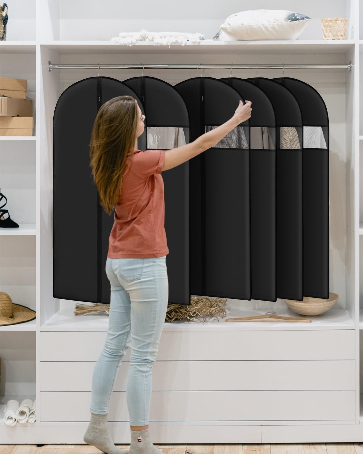 Lzerking garment bag fits most outfits while preserving order in luggage.