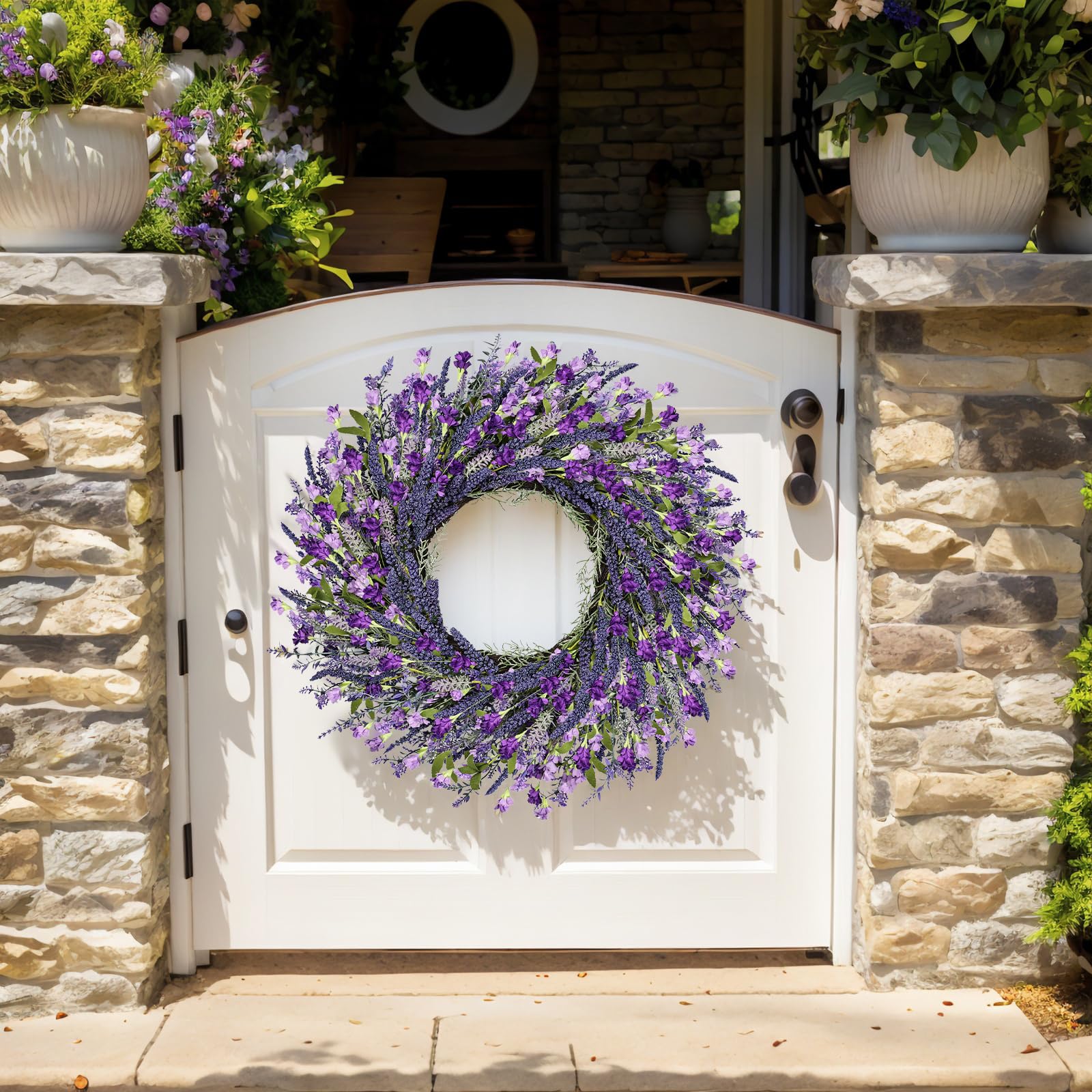 LZNPA lavender wreath close-up shows lifelike blooms for indoor or outdoor display