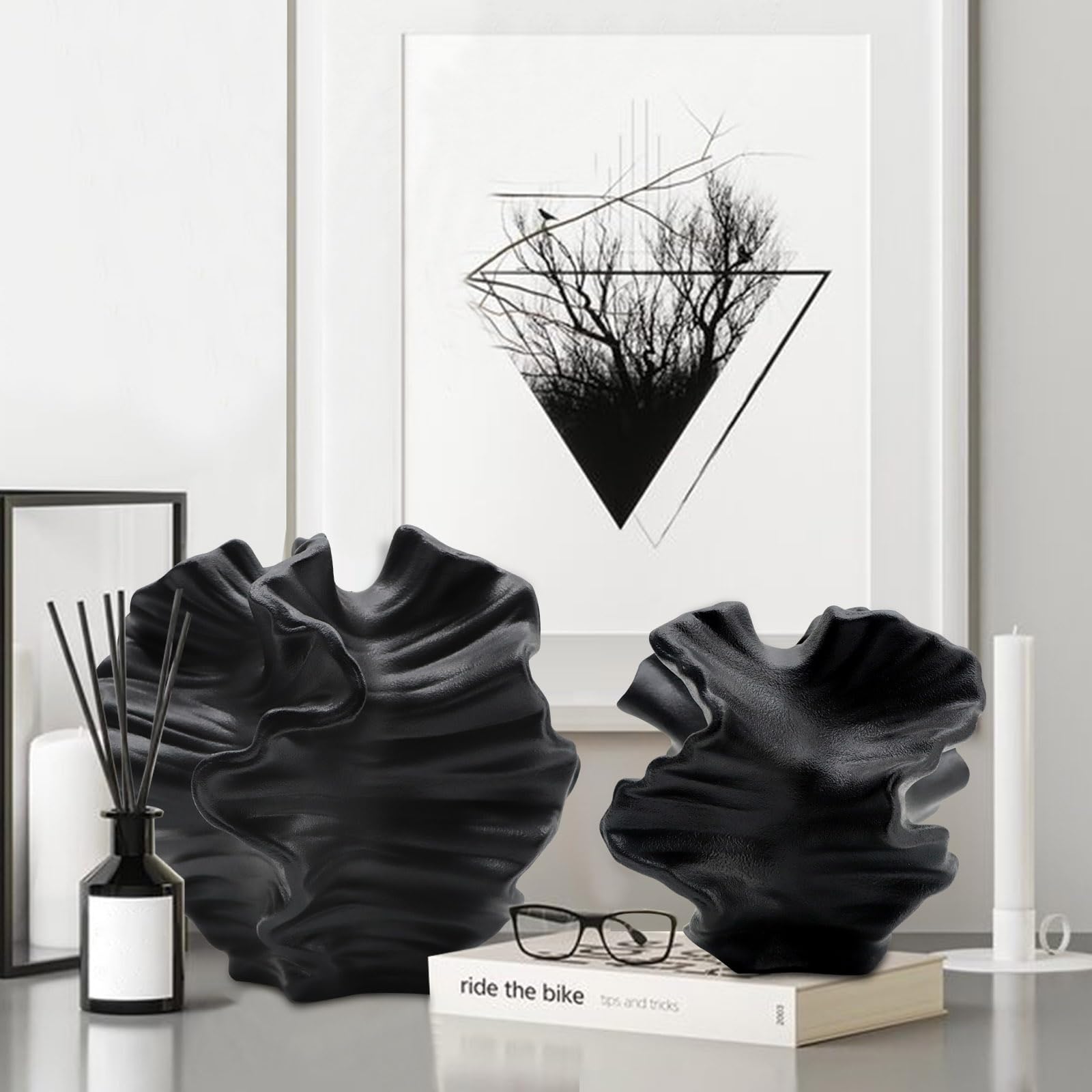 LZV gift-ready vase set ideal for housewarmings and contemporary home aesthetics