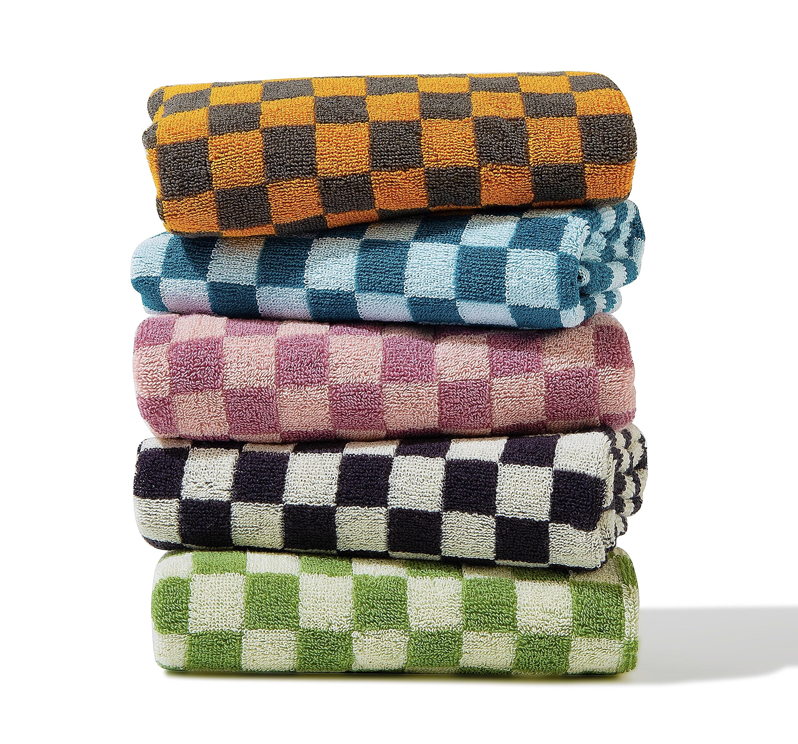 Madi-Cadi hand towels with checkered pattern in five colors for bathroom decor.