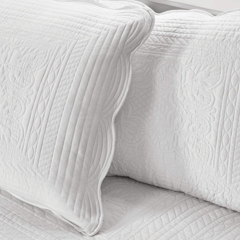 Madison Park 6-piece daybed set complements shams and pillow for cohesive style