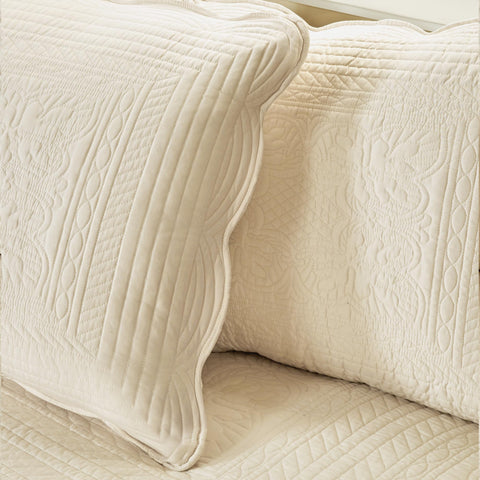 Machine washable Madison Park daybed cover for easy care