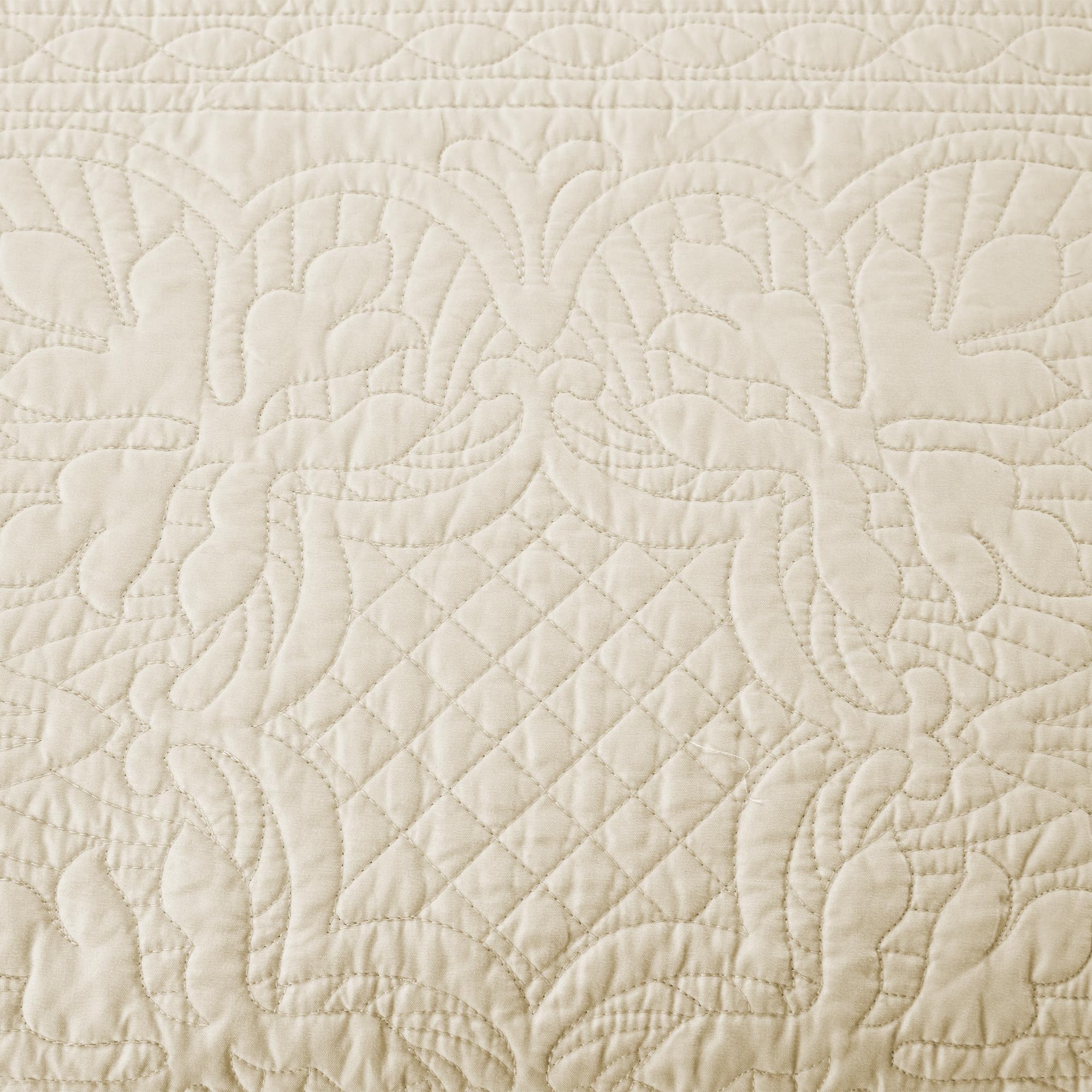 All-season use Madison Park daybed cover with pre-washed cotton-filled fill