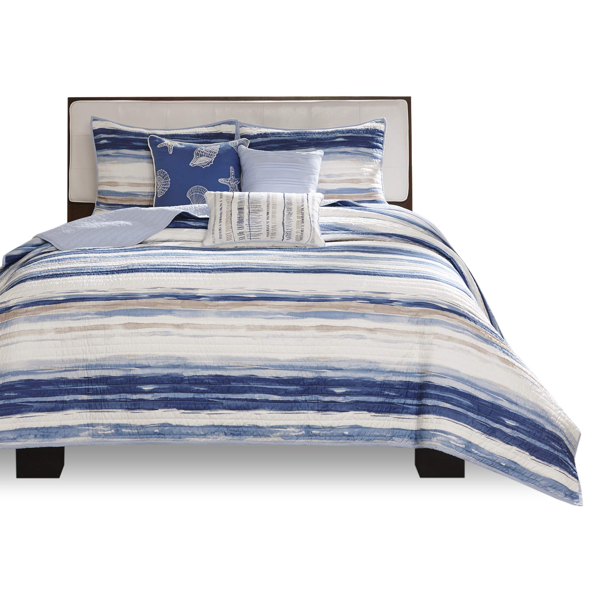 Madison Park Marina coastal bedroom look with lightweight breathable textiles.