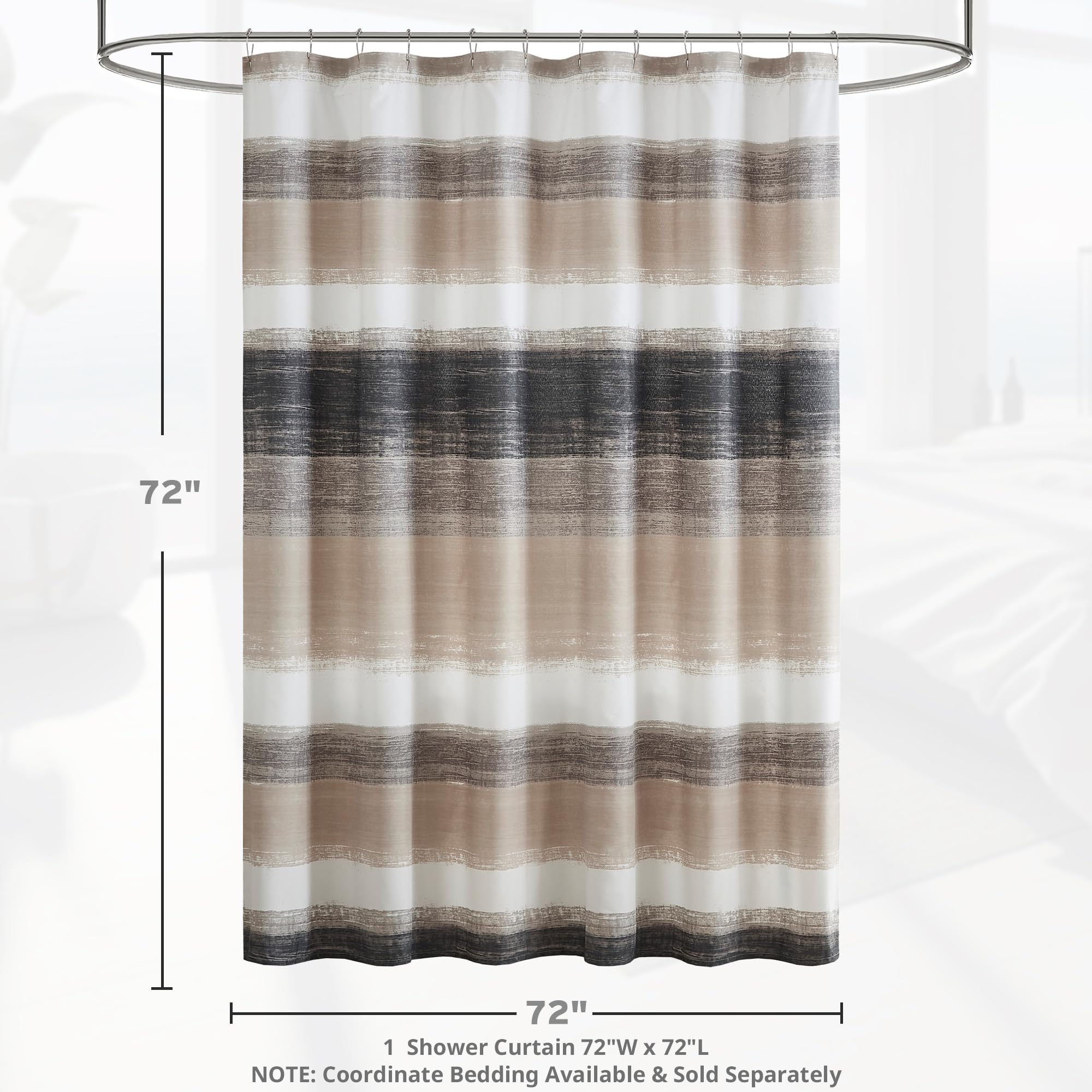 Microfiber fabric enables easy care and quick drying for daily use.