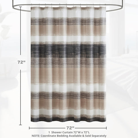 Microfiber fabric enables easy care and quick drying for daily use.