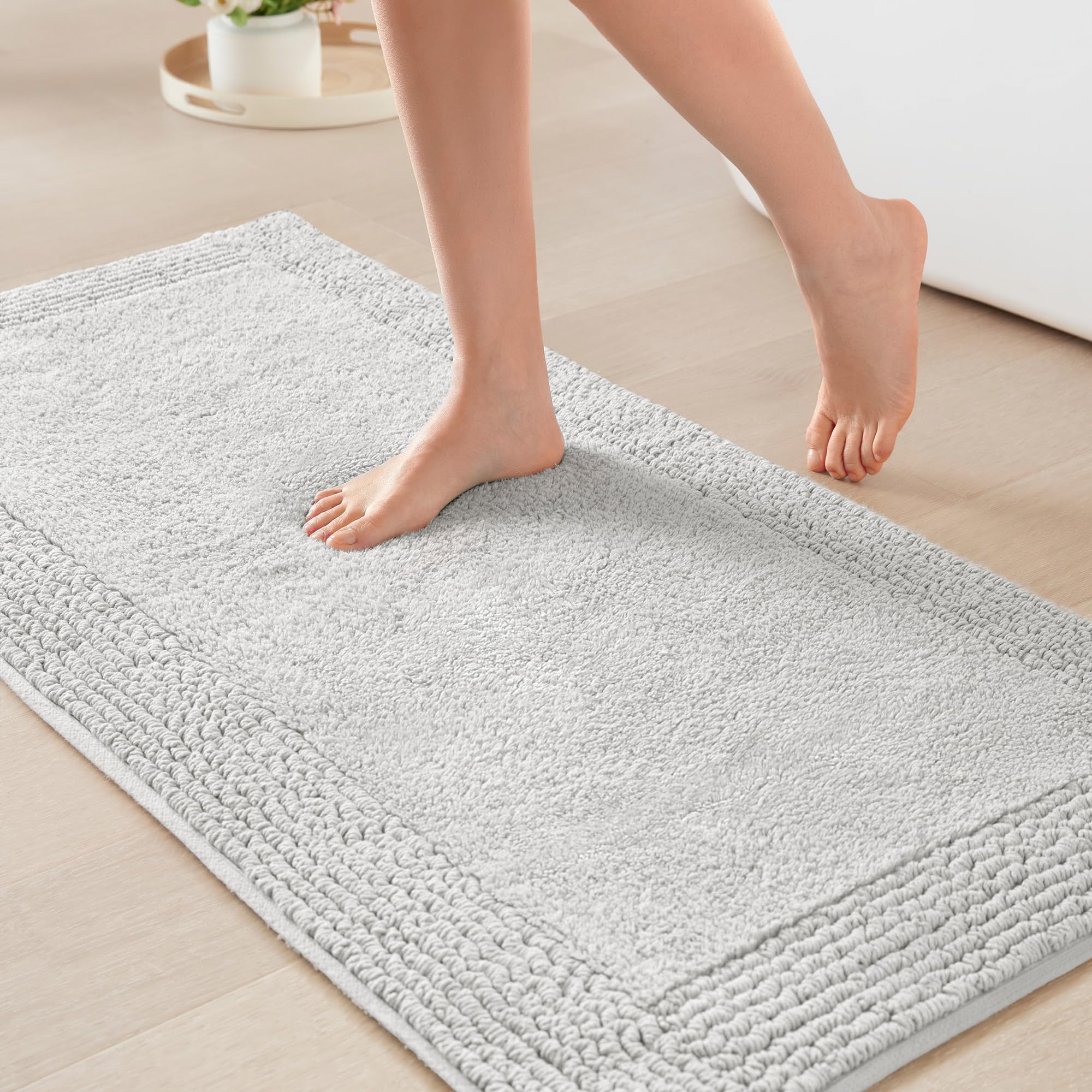 Madison Park Splendor bath rug top view highlights plush dense cotton underfoot