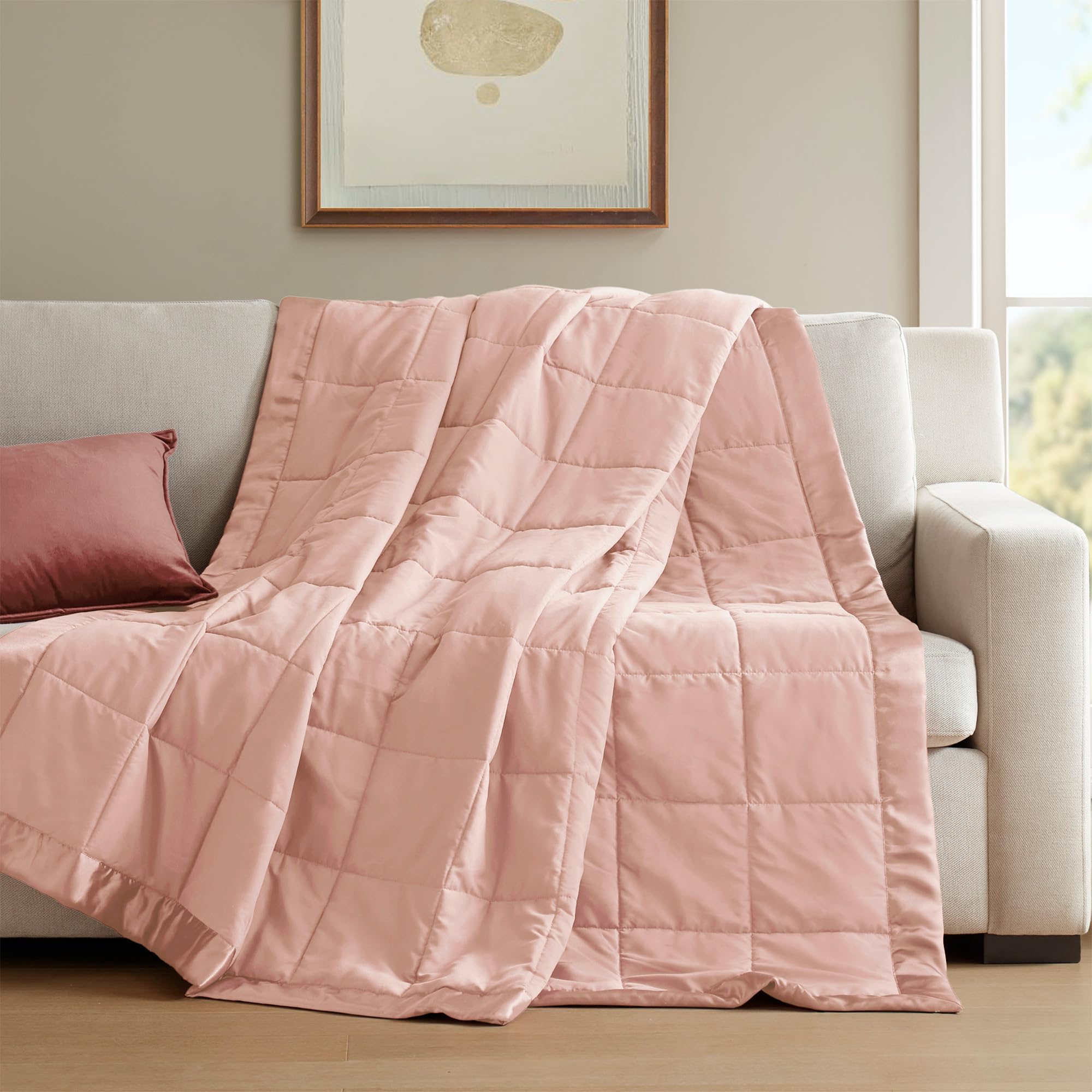 Windom full/queen size on bed shows generous coverage