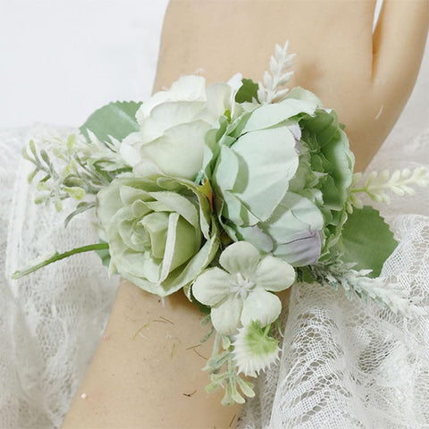 Close-up of MAFELOE wrist corsage elastic band adjustable fit