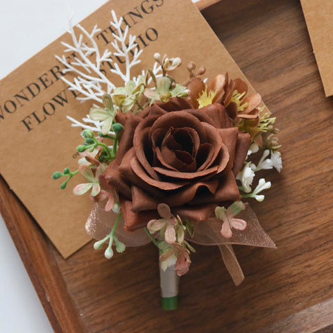 MAFELOE packaged corsage and boutonniere set ready for gifting and event-ready presentation