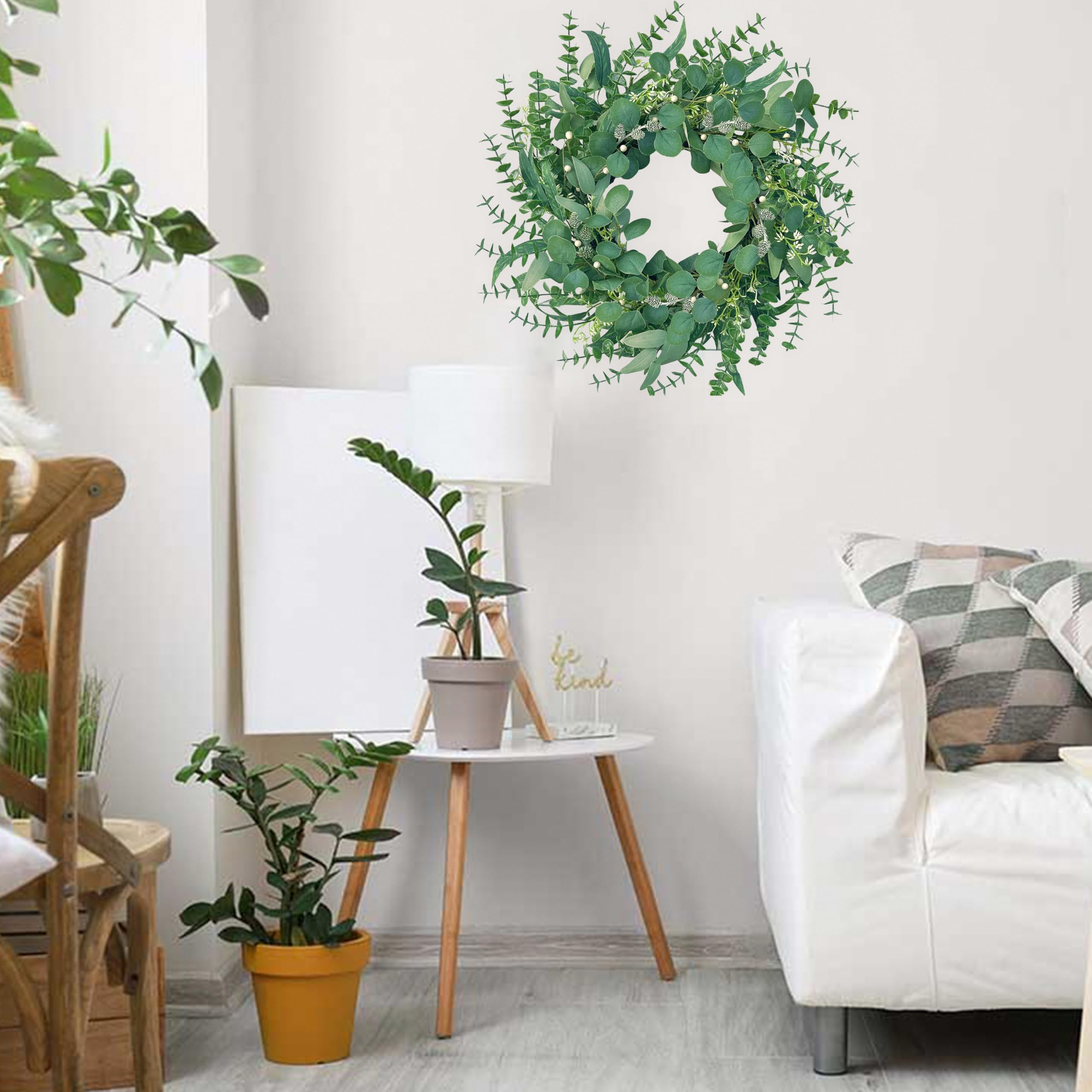 MAINGKAUNG wreath fluffed on arrival to reveal fullness