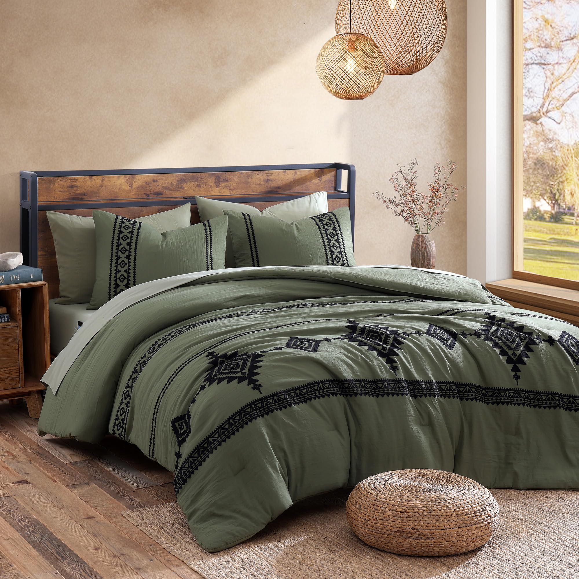 MaiRêve pillowcases paired with embroidered comforter for comfort